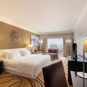 Le Meridien Club King Guest room King City view